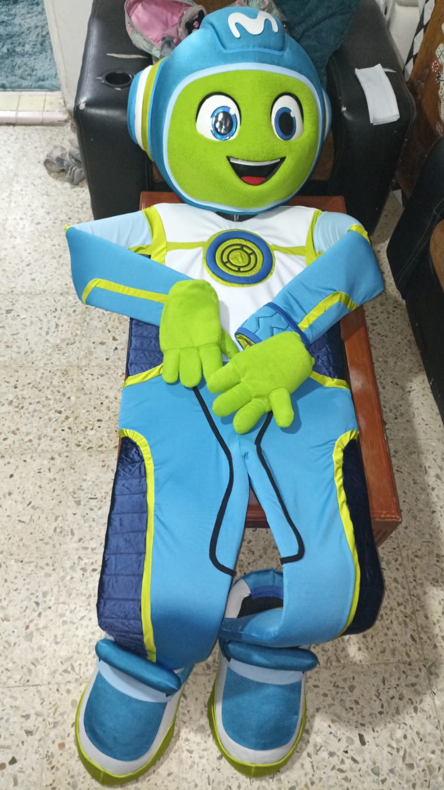 Limpieza y desinfección de botarga de Movistar